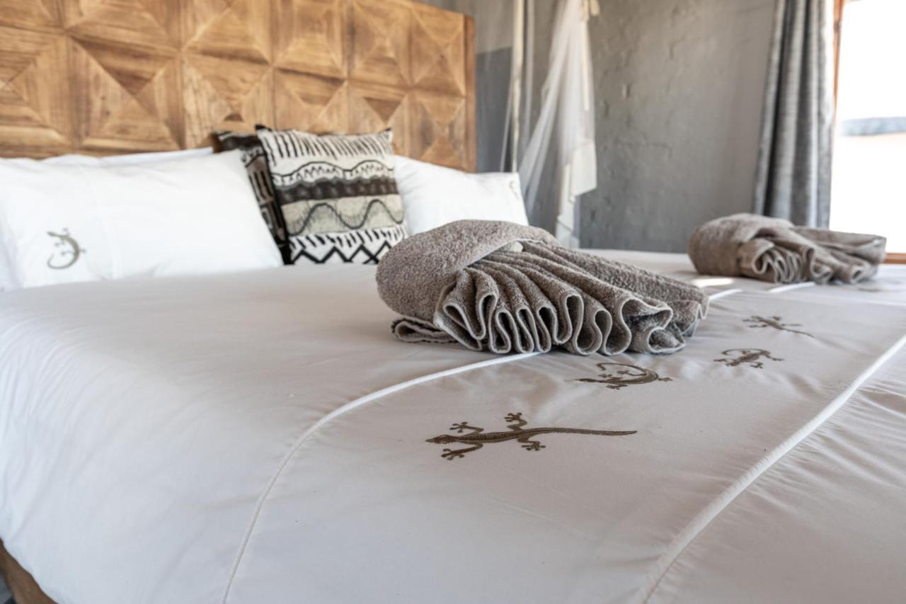 Desert Homestead Lodge Сесрием Екстериор снимка