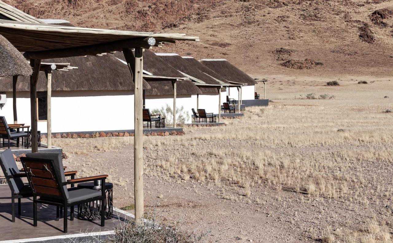 Desert Homestead Lodge Сесрием Екстериор снимка